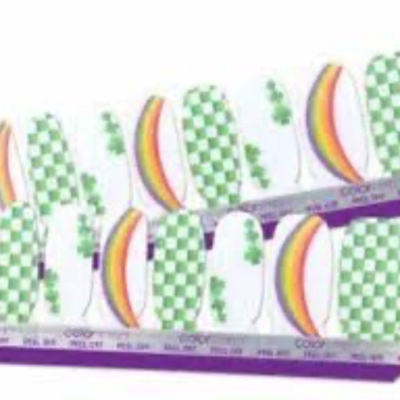 Color Street Shake your Shamrock Press on 100% Real Nail Polish Rainbow NEW - Picture 3 of 3